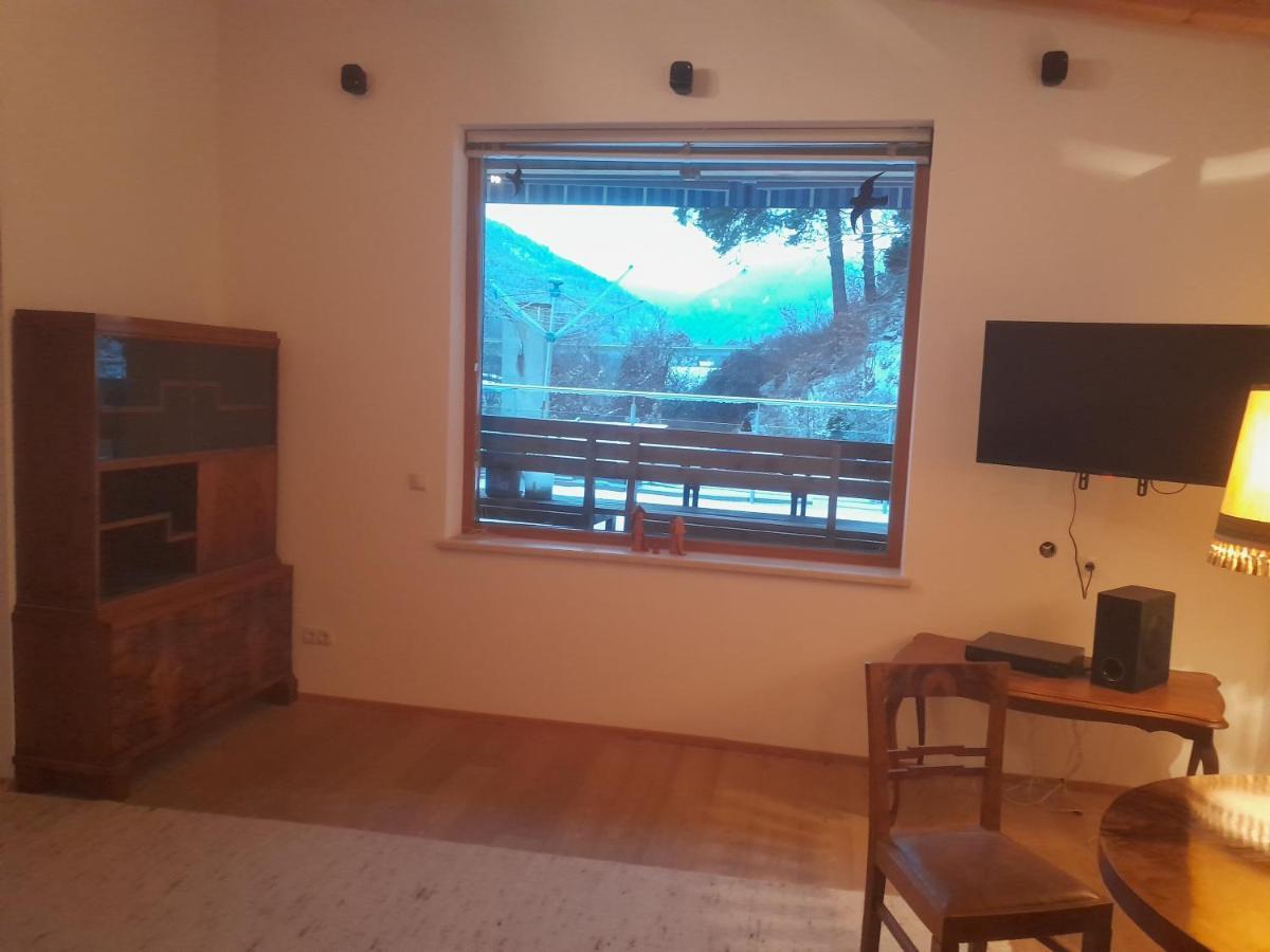 Haus Hotz Apart Talblick Grins Zewnętrze zdjęcie